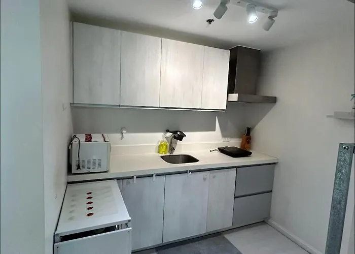 3br Staycation Azure -near Sm Bicutan And Airport *